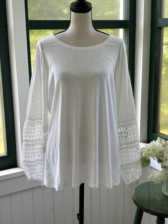 JM Collection Tops - JM Collection White Crochet Lace Bell Sleeve Top | Size Medium | New with Tags